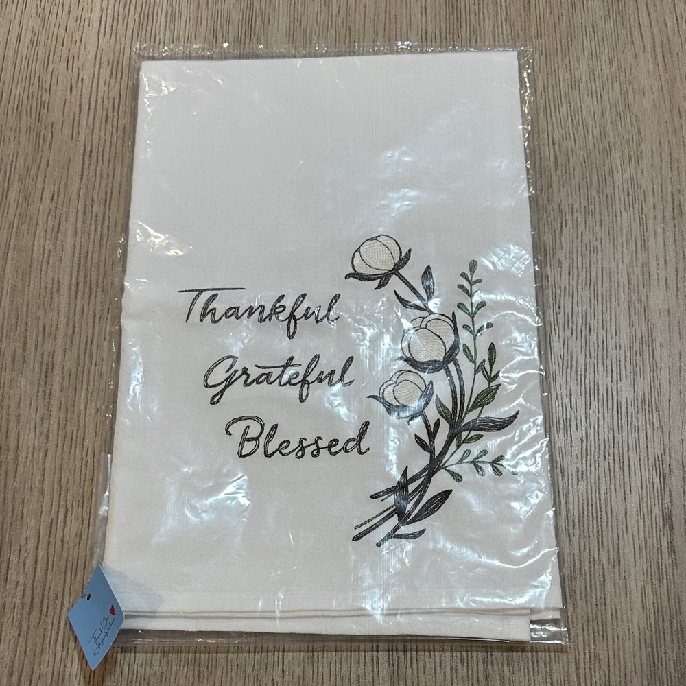 NWT White Thankful Grateful Blessed Tea Towel